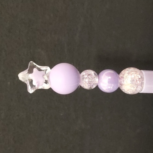 HANDMADE BEADED PENS COLOR PURPLE TOPPER IS A STAR GREAT GIFT - Picture 2 of 4